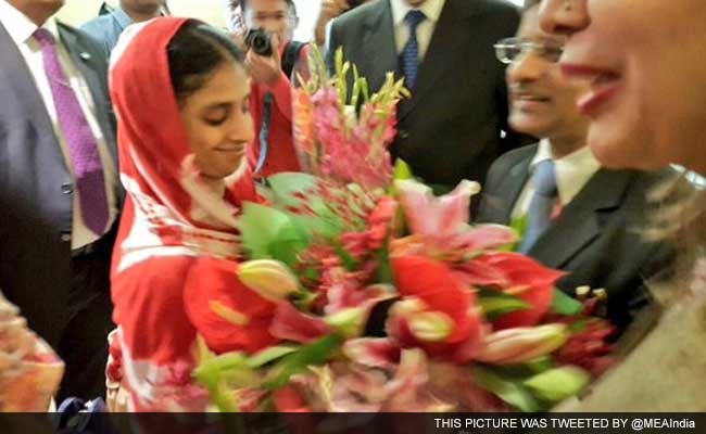 geetaarrivesindelhiafter11yearsstuckinpakistan